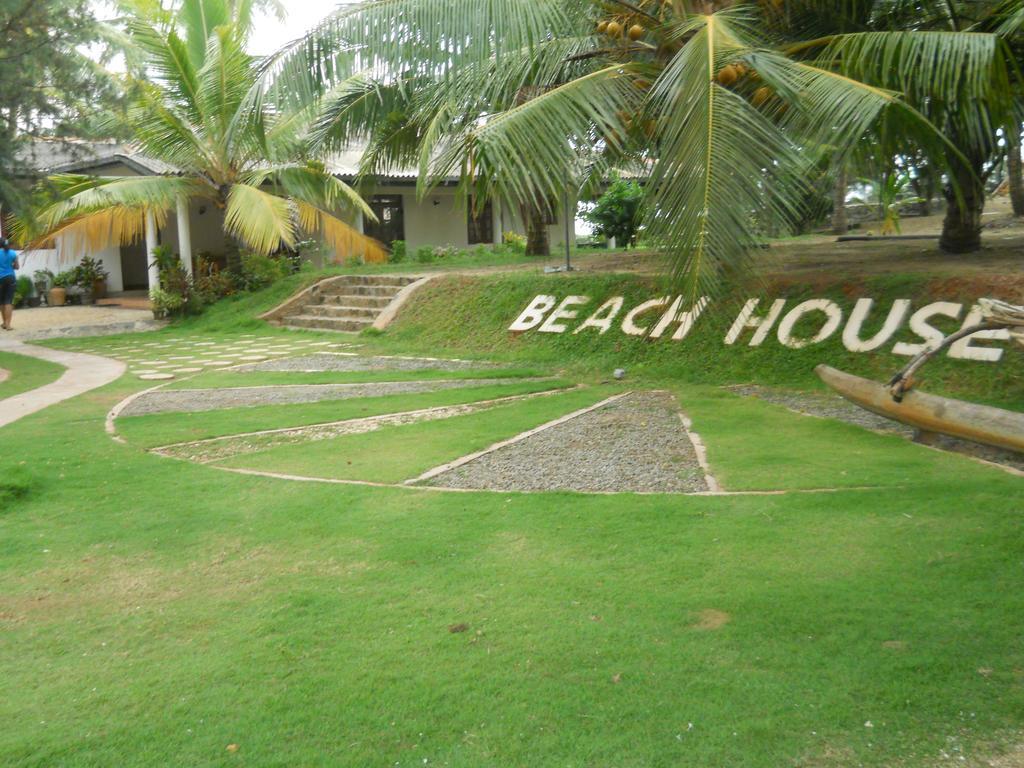 Beach House Negombo Buitenkant foto